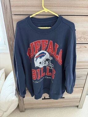 Abercrombie Buffalo Bills Navy Graphic Crewneck Sweatshirt